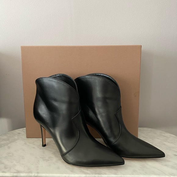Gianvito Rossi Shoes - New in Box Gianvito Rossi ankle boots size 7